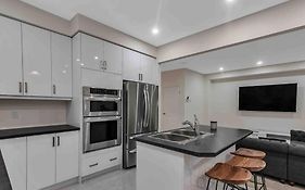 Treasure In Brant - 4 Bedroom Detached House